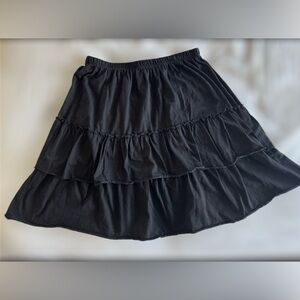 Yakira Bell Black Tiered Ruffle Skirt Sz Medium | Above the Knee | Comfy & Cute